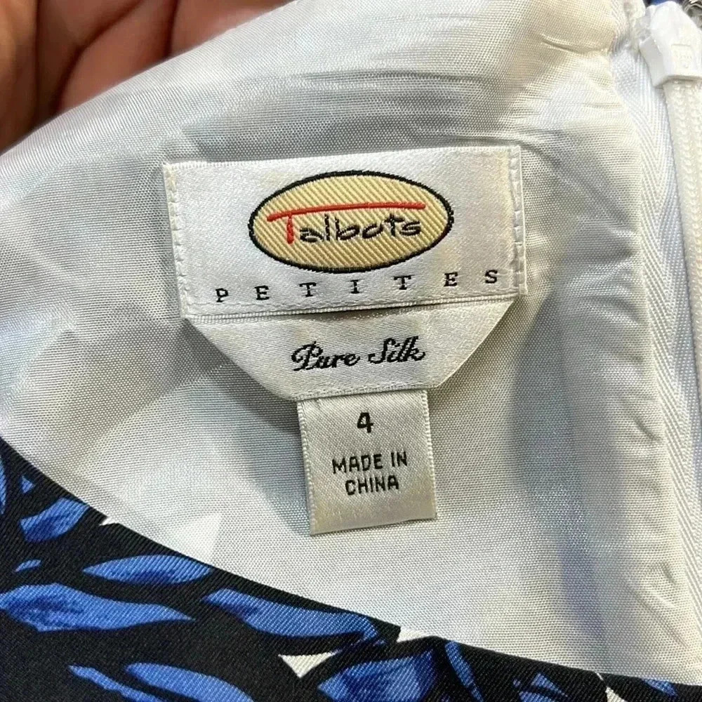 Talbots 💯 Silk Blue Floral Fit and Flare Dress Sz 4 - Picture 6 of 8